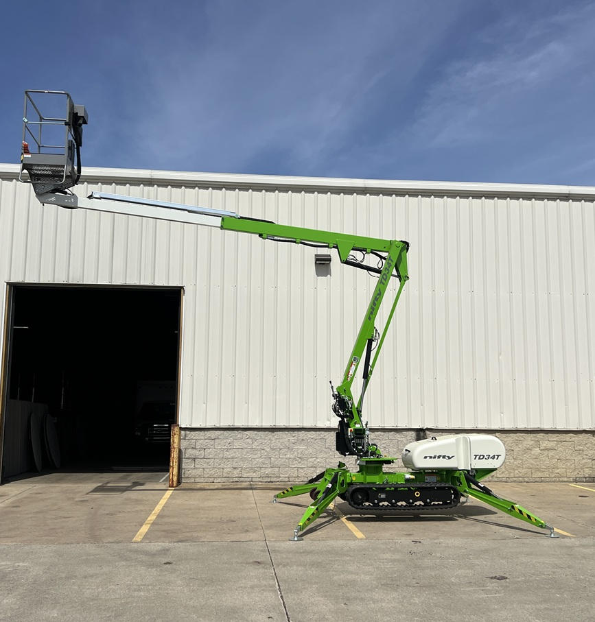 Self Propelled Aerial Lift - Tracked - 40ft - FOR SALE - Broadview