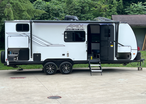 2025 Travel Trailer / Camper (RV) - 5000lbs